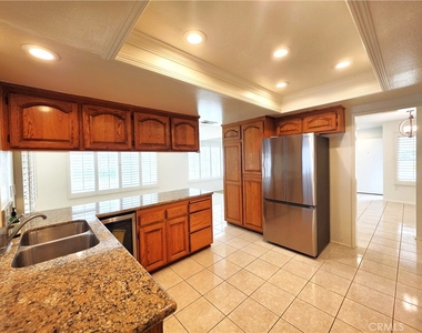 3709 S Sea Cliff - Photo Thumbnail 1