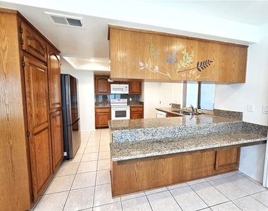 3709 S Sea Cliff - Photo Thumbnail 10