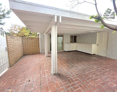 3709 S Sea Cliff - Photo Thumbnail 17