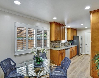 124 Oakwood Drive - Photo Thumbnail 15