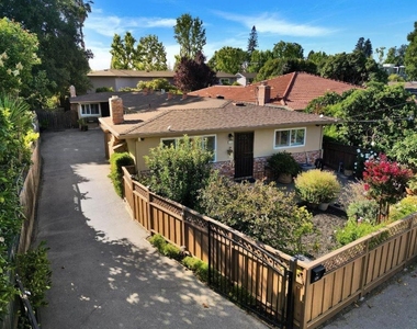 124 Oakwood Drive - Photo Thumbnail 6