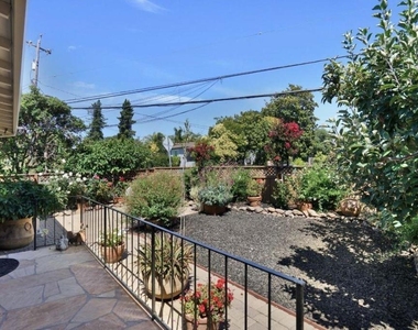 124 Oakwood Drive - Photo Thumbnail 9