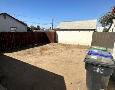 111 E Moneta - Photo Thumbnail 3
