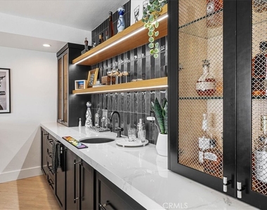 410 Corto Lane - Photo Thumbnail 10