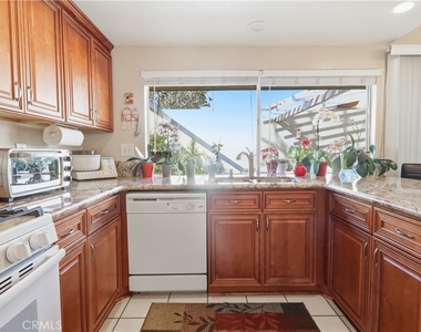 11477 Benton - Photo Thumbnail 9