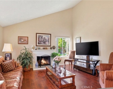 11477 Benton - Photo Thumbnail 5