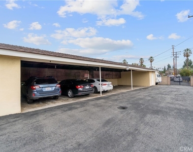 534 Roosevelt Road - Photo Thumbnail 16