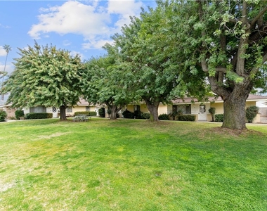 534 Roosevelt Road - Photo Thumbnail 17