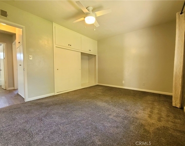 534 Roosevelt Road - Photo Thumbnail 12