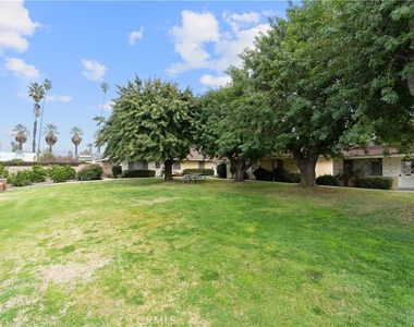 534 Roosevelt Road - Photo Thumbnail 18