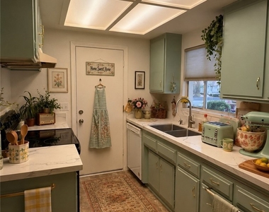 14315 Augusta Drive - Photo Thumbnail 4