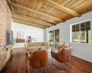 6247 Hamilton Lane - Photo Thumbnail 8