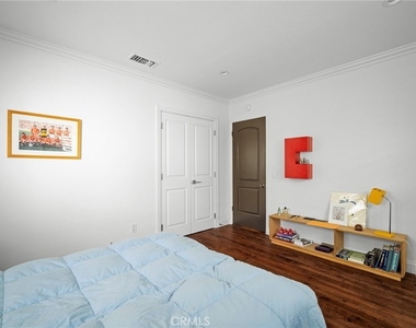 6247 Hamilton Lane - Photo Thumbnail 16