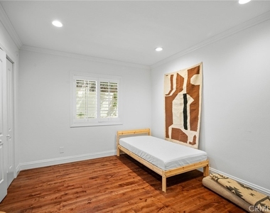 6247 Hamilton Lane - Photo Thumbnail 18