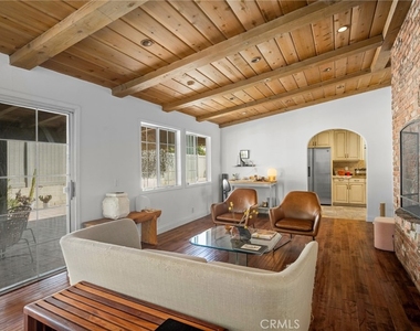 6247 Hamilton Lane - Photo Thumbnail 6