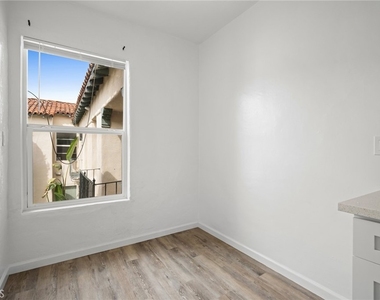 617 E Garfield - Photo Thumbnail 7