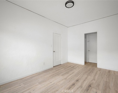 617 E Garfield - Photo Thumbnail 12