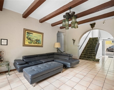 617 E Garfield - Photo Thumbnail 15