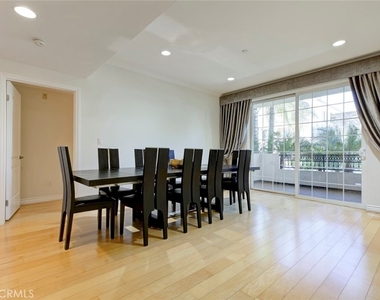 556 E Palm Avenue - Photo Thumbnail 7