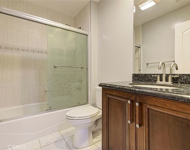 556 E Palm Avenue - Photo Thumbnail 12