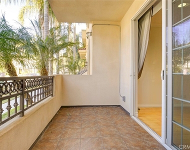 556 E Palm Avenue - Photo Thumbnail 16
