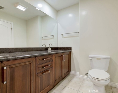 556 E Palm Avenue - Photo Thumbnail 11