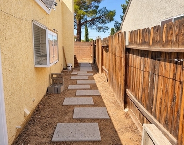 45909 Desert Springs - Photo Thumbnail 12