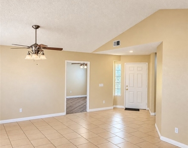 45909 Desert Springs - Photo Thumbnail 2