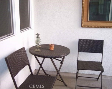 732 W 1st Street - Photo Thumbnail 20