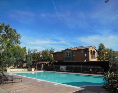 732 W 1st Street - Photo Thumbnail 29