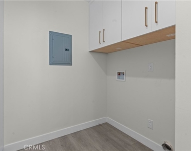 1230 Spazier Avenue - Photo Thumbnail 27