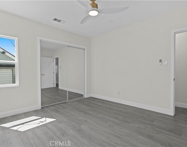 1230 Spazier Avenue - Photo Thumbnail 22