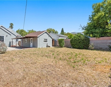 1230 Spazier Avenue - Photo Thumbnail 33