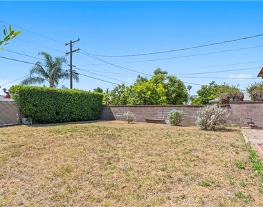 1230 Spazier Avenue - Photo Thumbnail 31