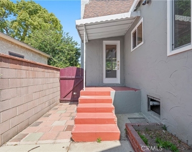 1230 Spazier Avenue - Photo Thumbnail 38