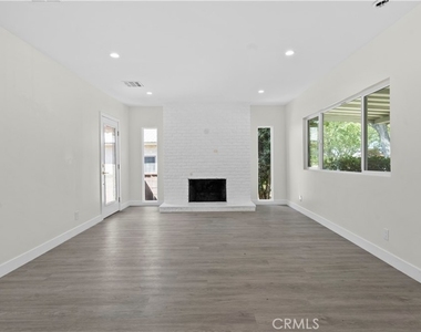 1230 Spazier Avenue - Photo Thumbnail 4