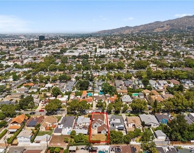 1230 Spazier Avenue - Photo Thumbnail 49