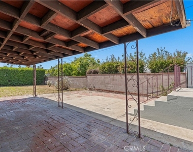 1230 Spazier Avenue - Photo Thumbnail 34