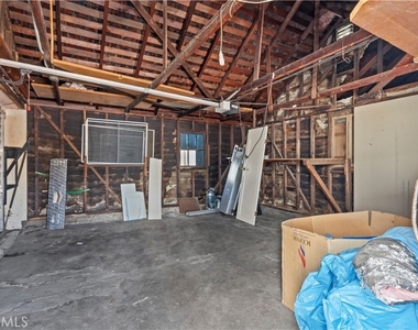 1230 Spazier Avenue - Photo Thumbnail 29