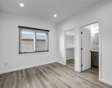 696 E 9th - Photo Thumbnail 17