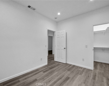 696 E 9th - Photo Thumbnail 10