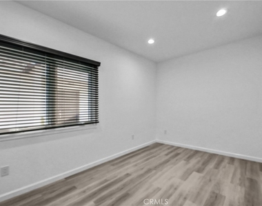 696 E 9th - Photo Thumbnail 15