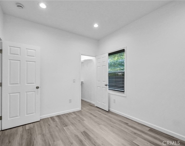 696 E 9th - Photo Thumbnail 11