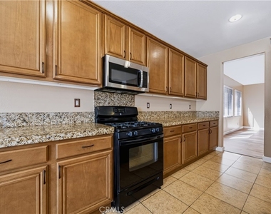 1833 English Oak Way - Photo Thumbnail 6