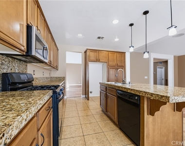 1833 English Oak Way - Photo Thumbnail 7