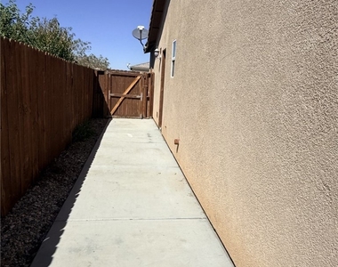 11931 Cove Court - Photo Thumbnail 10