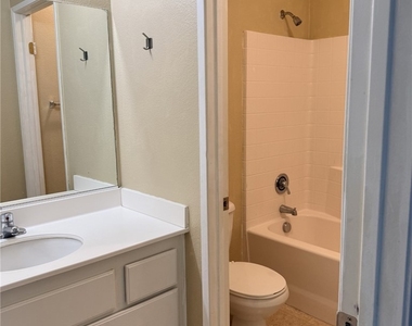 11931 Cove Court - Photo Thumbnail 8