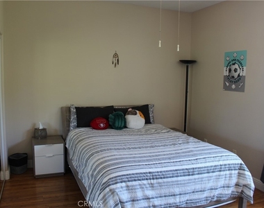 3208 Willow Hollow Road - Photo Thumbnail 22