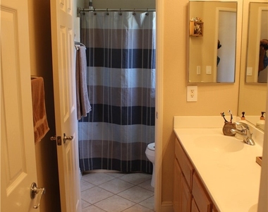 3208 Willow Hollow Road - Photo Thumbnail 24