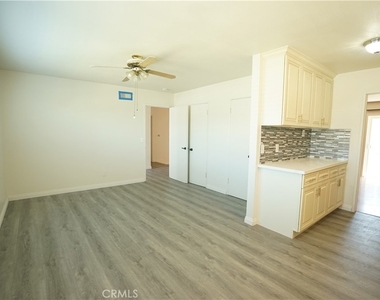 19524 Gravina Street - Photo Thumbnail 7